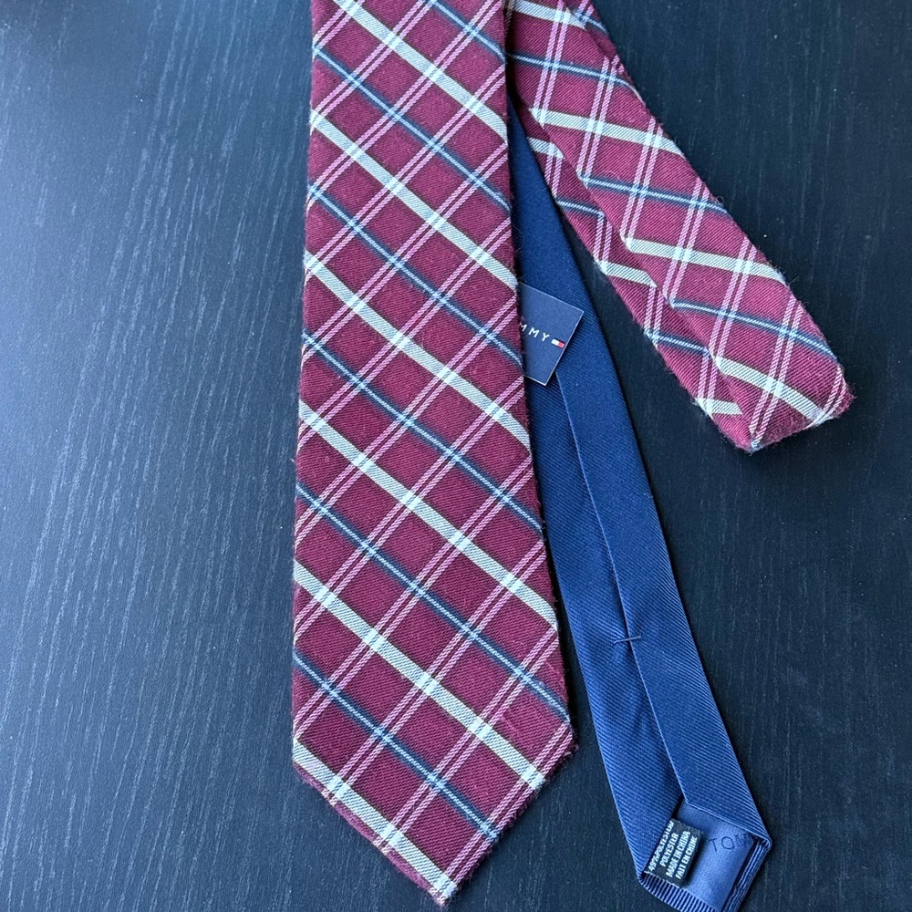 NWT Tommy Hilfiger Men's Burgundy Plaid Necktie